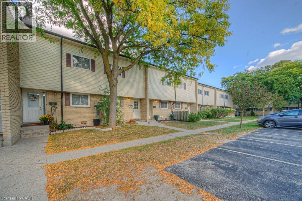 211 Veronica Drive Unit 10, Kitchener, ON N2A 2R8