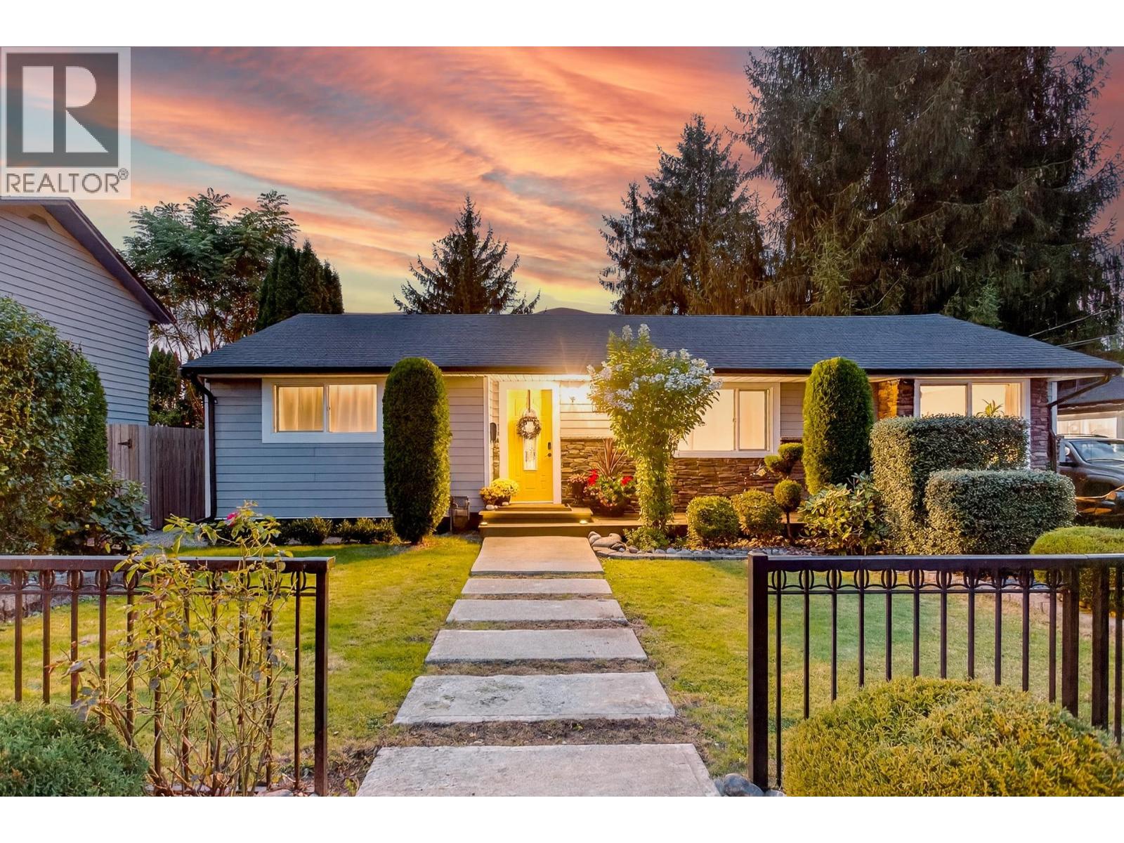 3841 St Thomas St, Port Coquitlam, BC V3B 2Z2