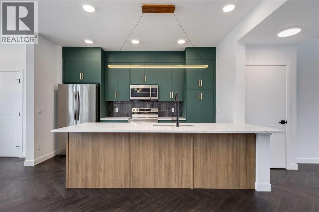 68 Clydesdale Ave, Cochrane, AB T4C 2Y6