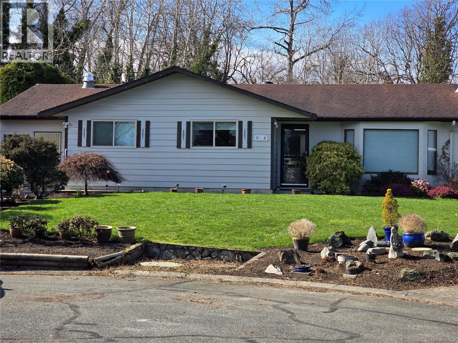 9596 Northlawn Ter, Sidney, BC V8L 2S5