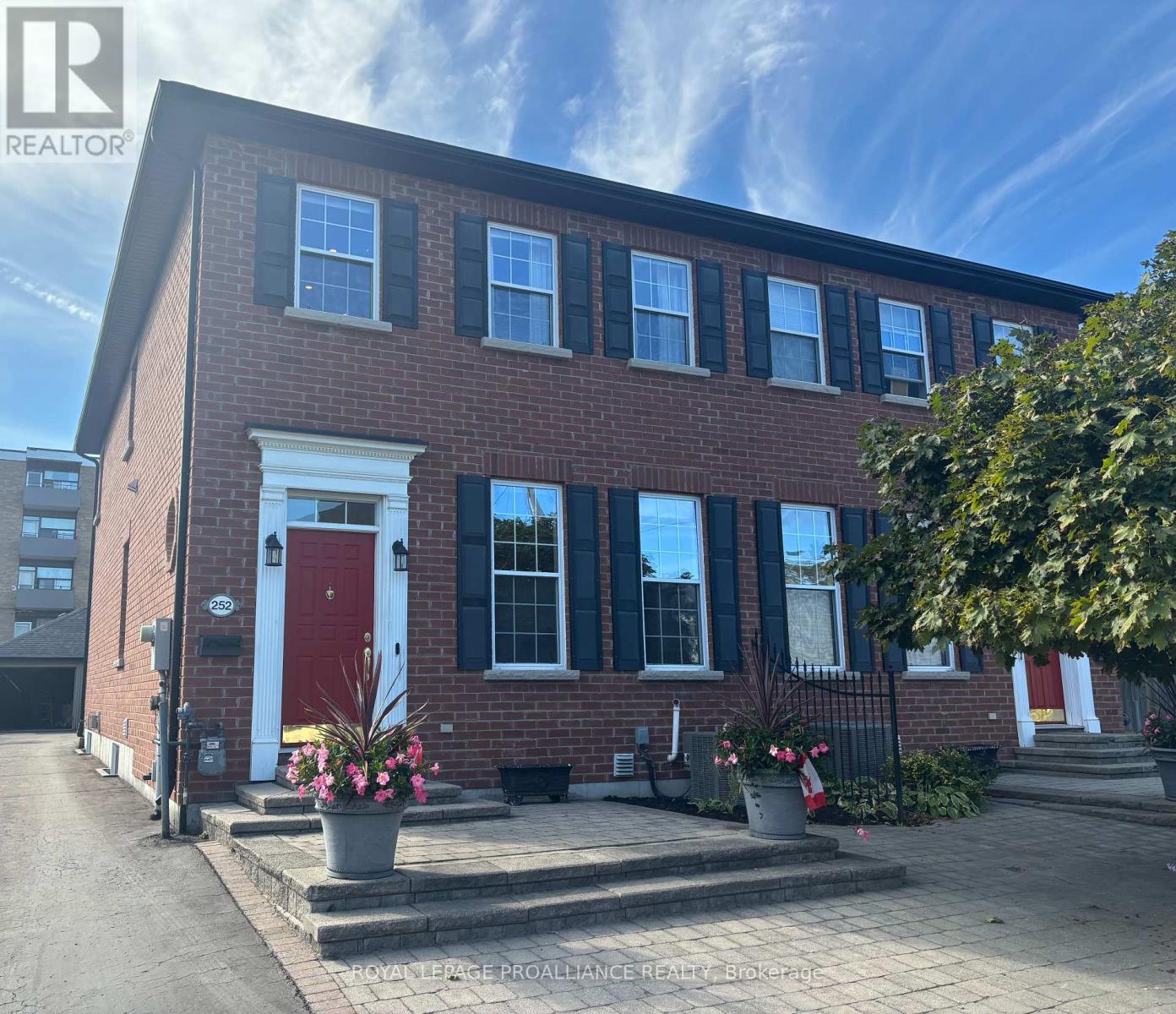 252 William St, Belleville, ON K8N 3K3