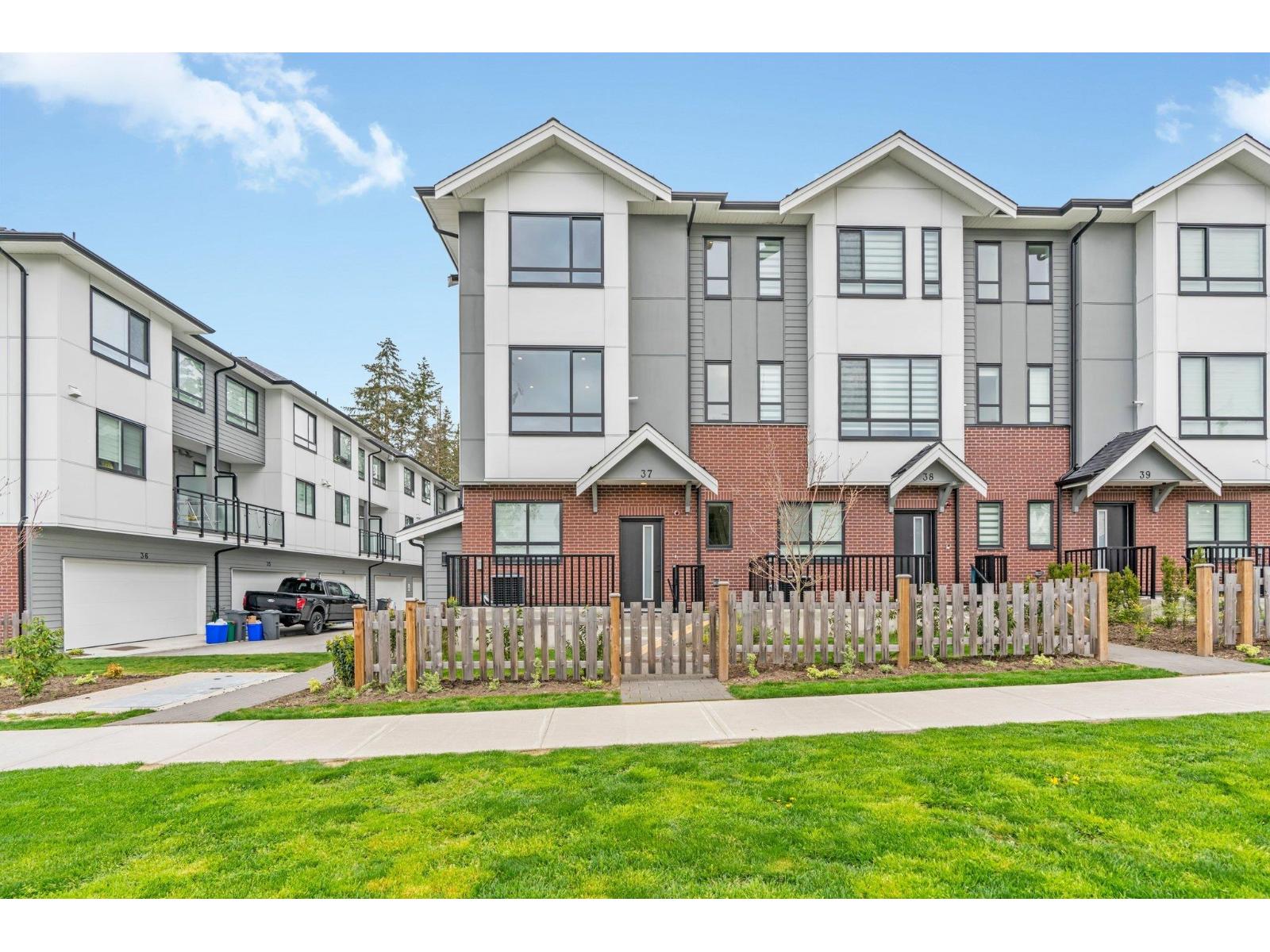 12635 63 Avenue Unit 37, Surrey, BC V3X 1T9