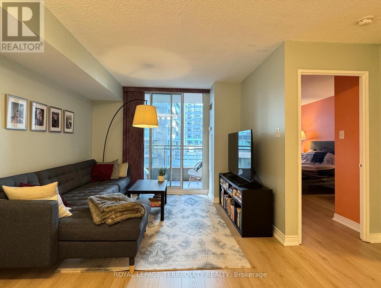 601 256 Doris Ave, Toronto, ON M2N 6X8