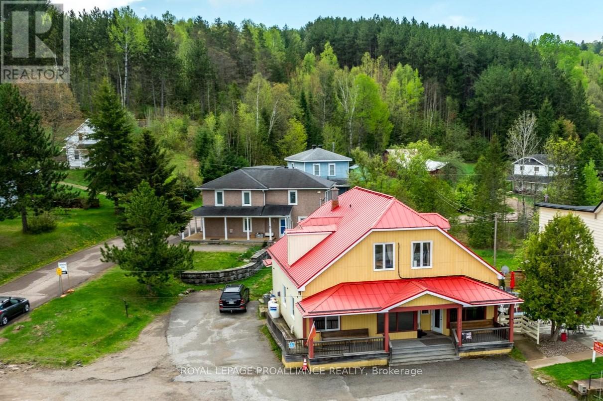 14 Burchat St, Madawaska Valley, ON K0J 1N0
