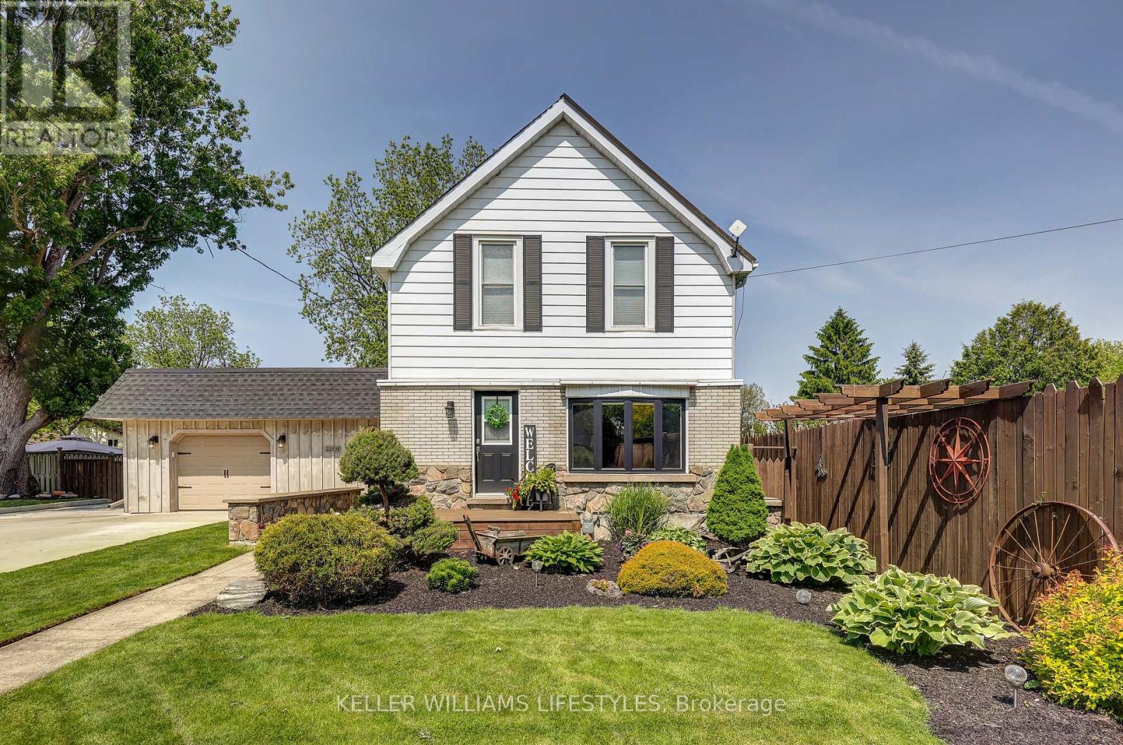 22738 Thames Rd, Southwest Middlesex, ON N0L 1A0