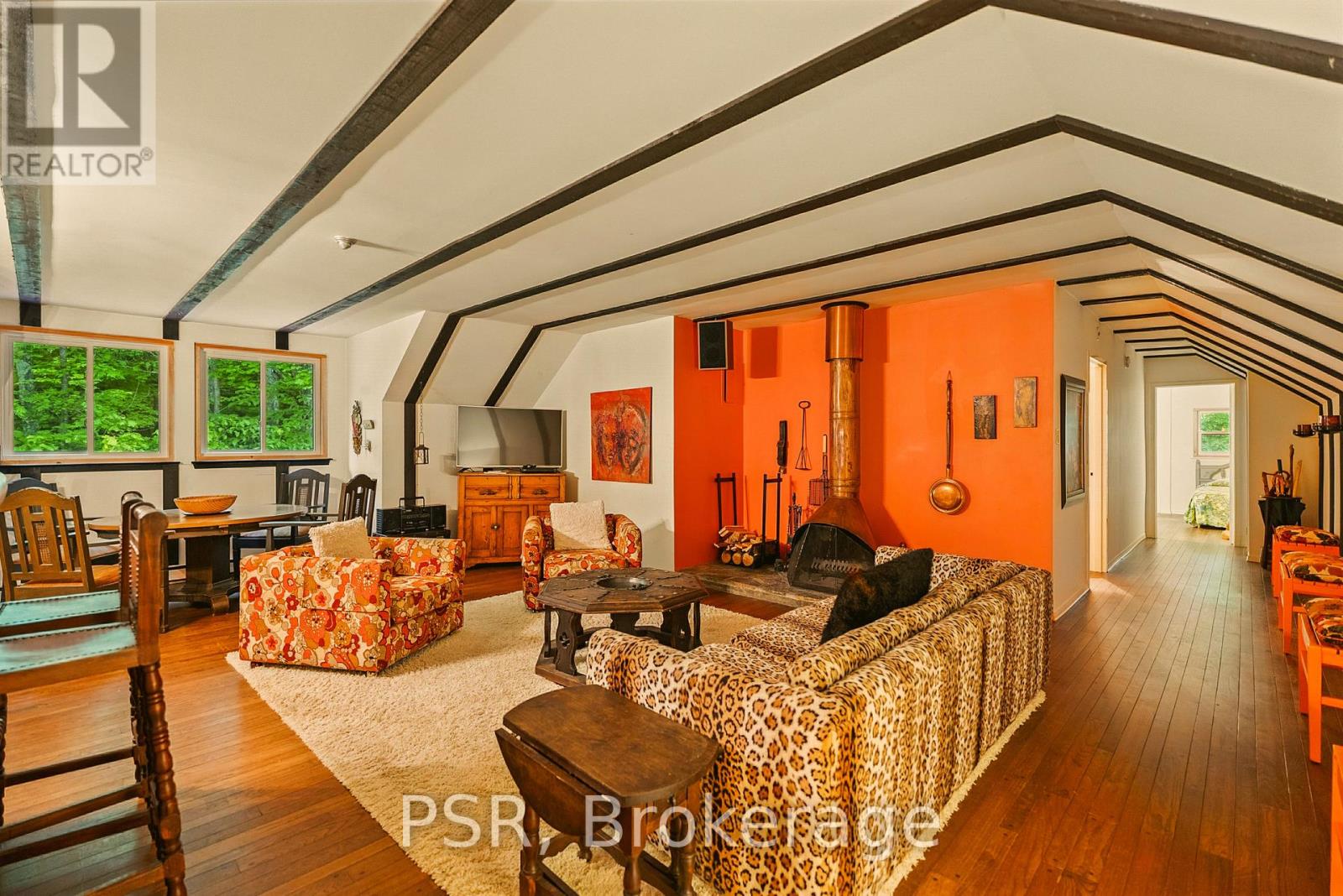 319 12 Bigwin Is, Lake of Bays, ON P0B 1A0