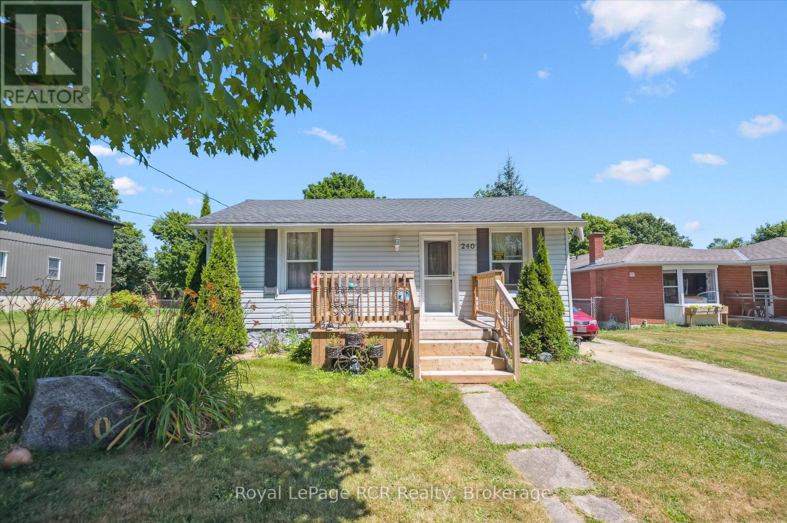 240 Egremont St N, Wellington North, ON N0G 2L2