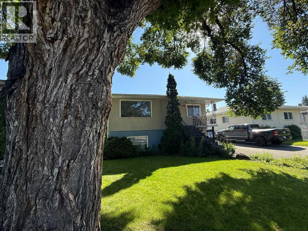 920 Renfrew Dr NE, Calgary, AB T2E 5J1