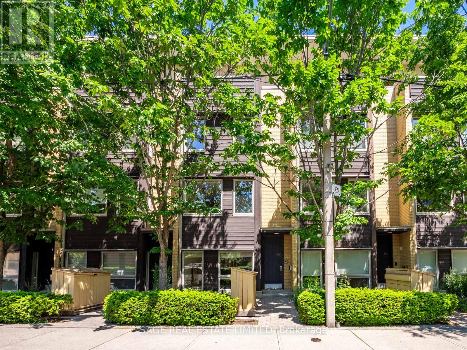 6 10a Cecil St, Toronto, ON M5T 3B1