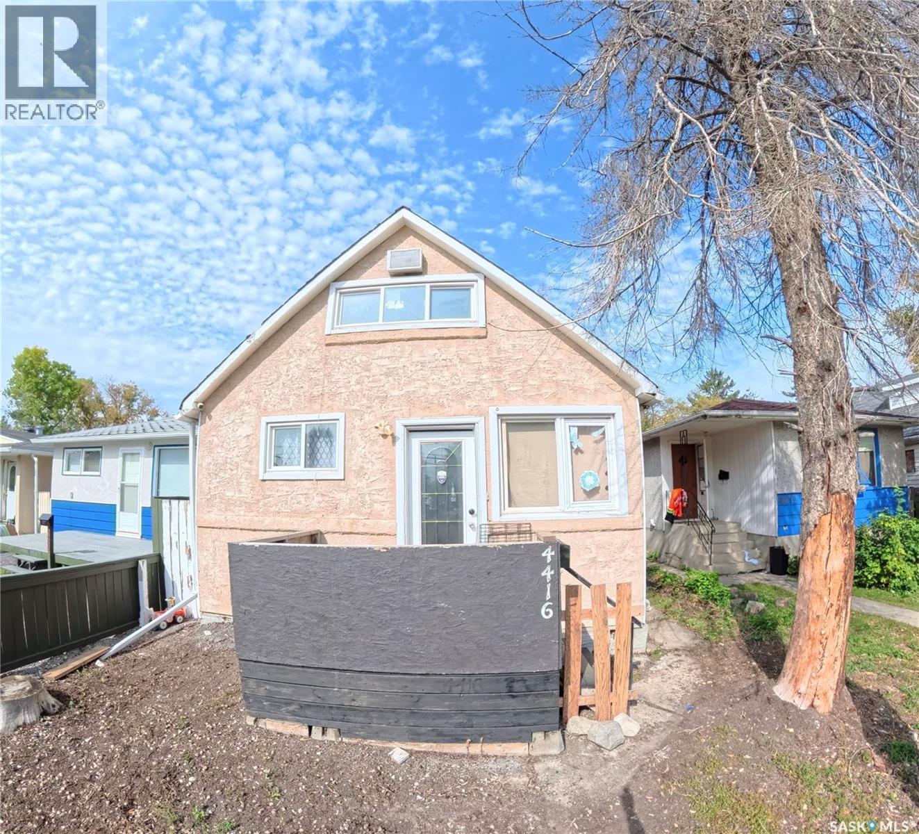 4416 2nd Avenue North, Regina, SK S4R 0Y4
