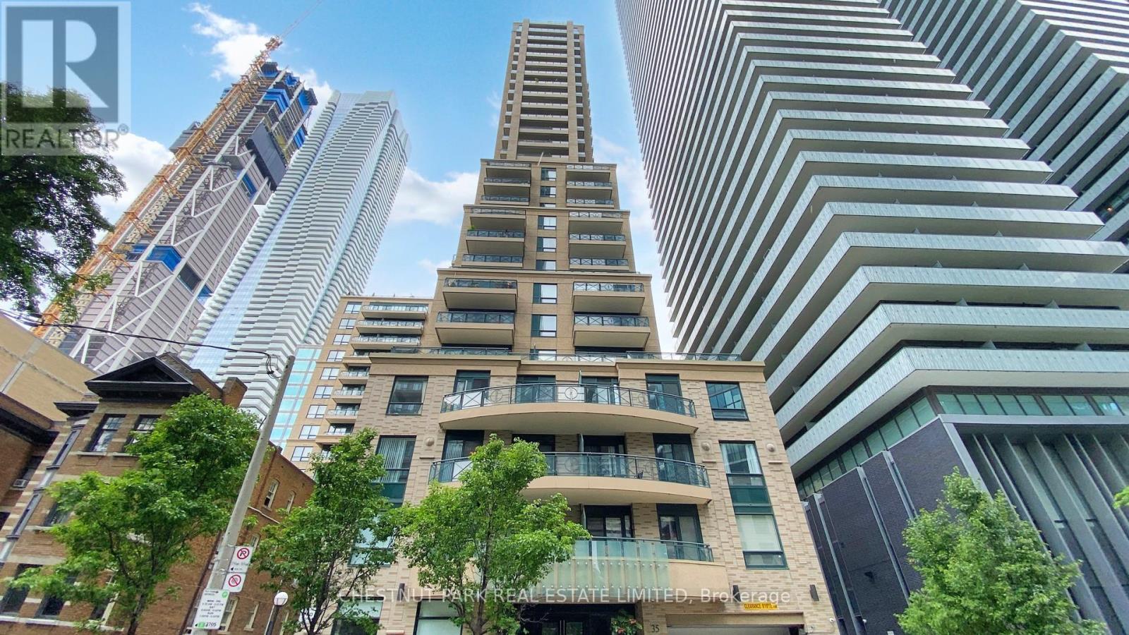 2803 35 Hayden St, Toronto, ON M4Y 3C3