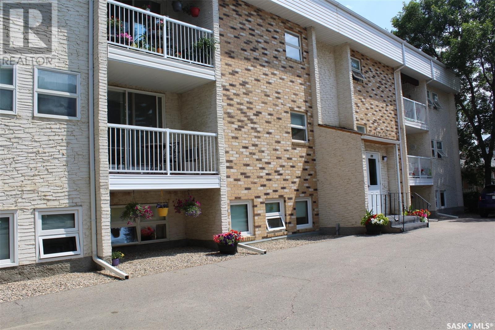 228 3rd Street Unit 13, Weyburn, SK S4H 0W6