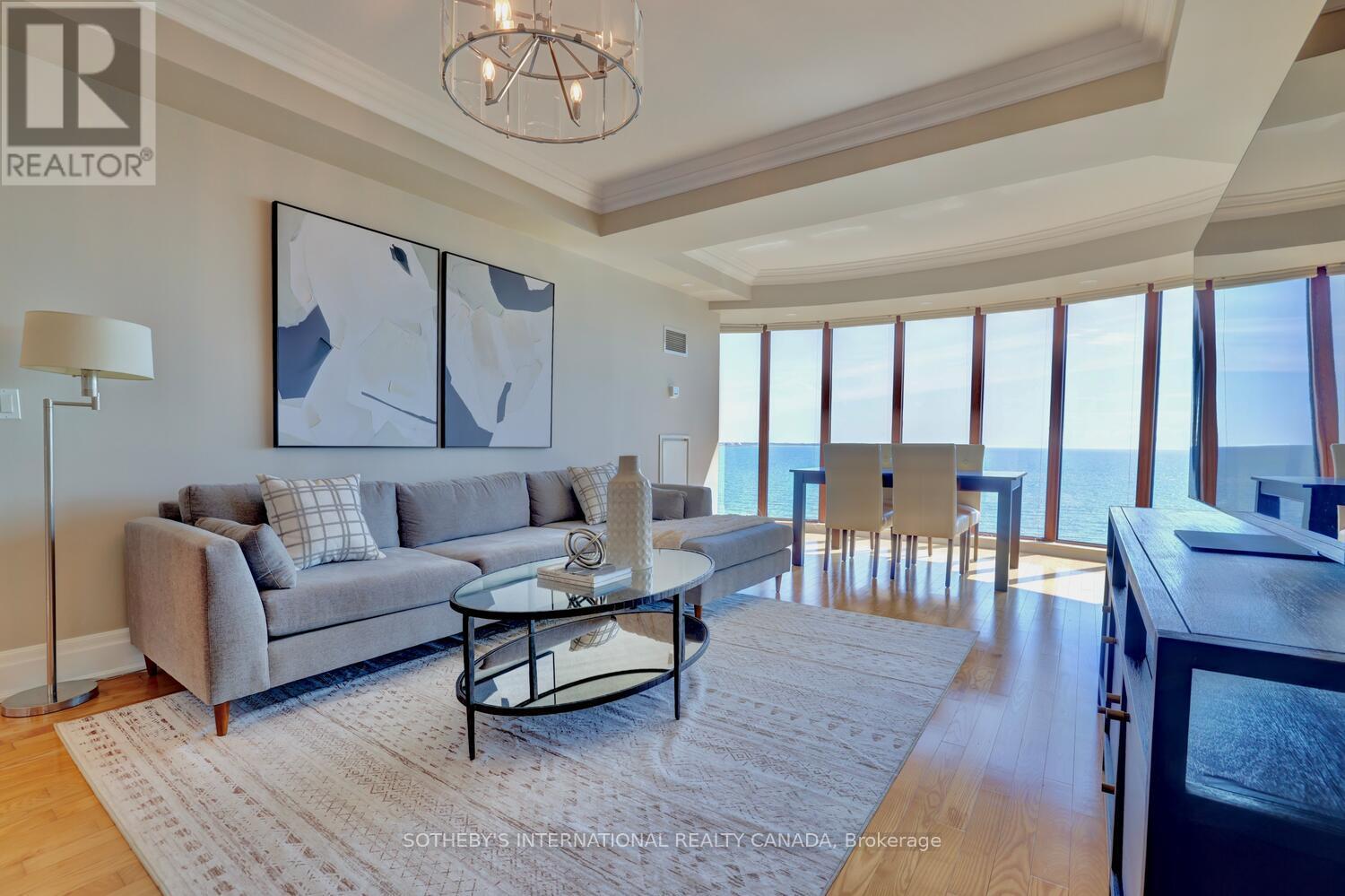 818 2095 Lake Shore Blvd W, Toronto, ON M8V 4G3