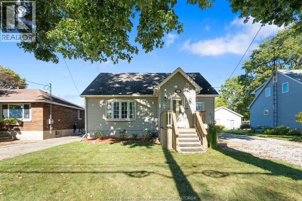357 Park Ave W, Chatham, ON N7M 1W6