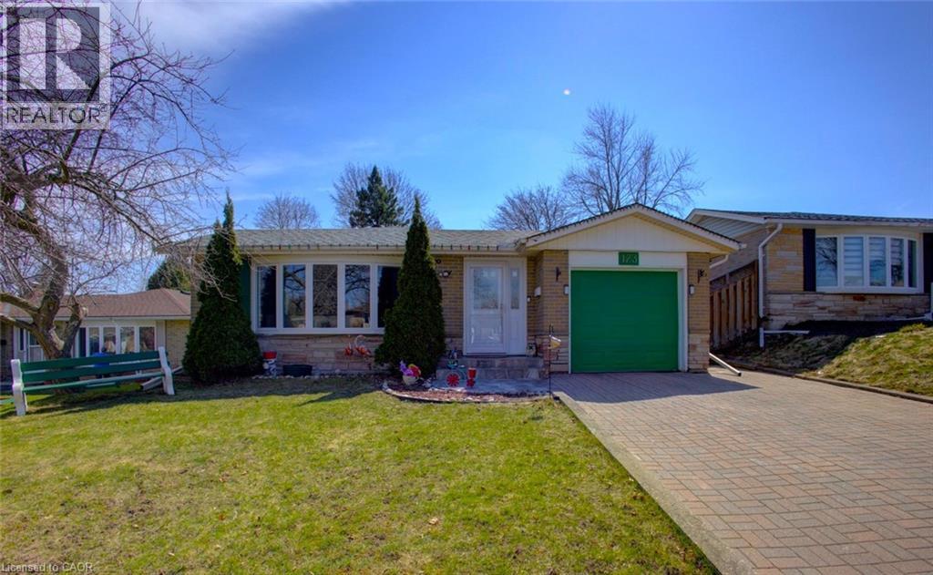 173 Hazelglen Dr, Kitchener, ON N2M 2E6
