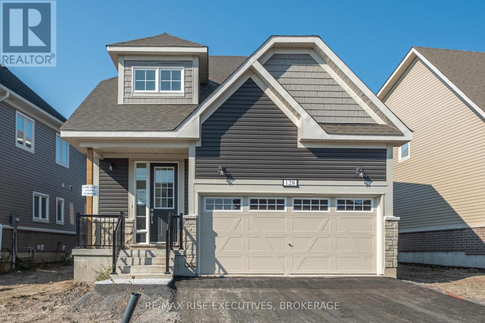 128 Gildersleeve Blvd, Loyalist, ON K0H 1G0