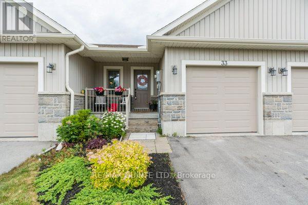 33 Chinook St, Belleville, ON K8P 0C6