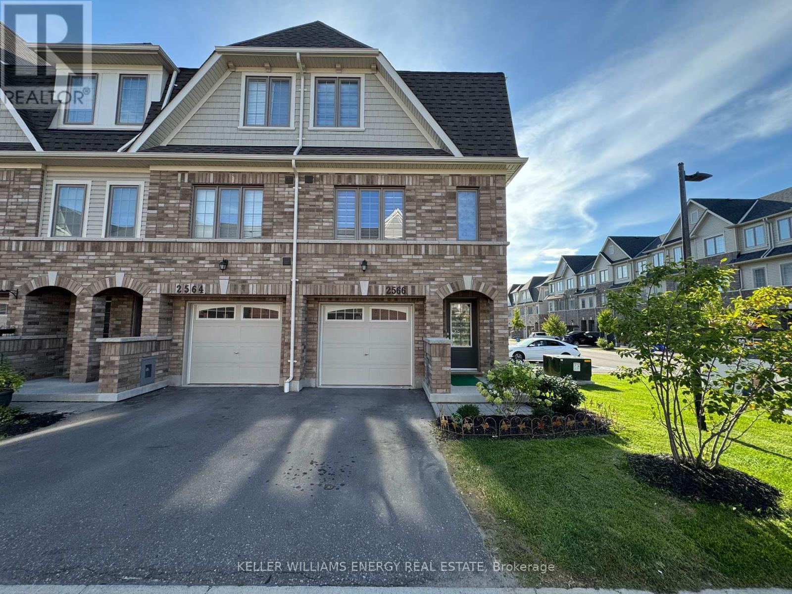 2566 Mojave Path, Oshawa, ON L1L 0P9