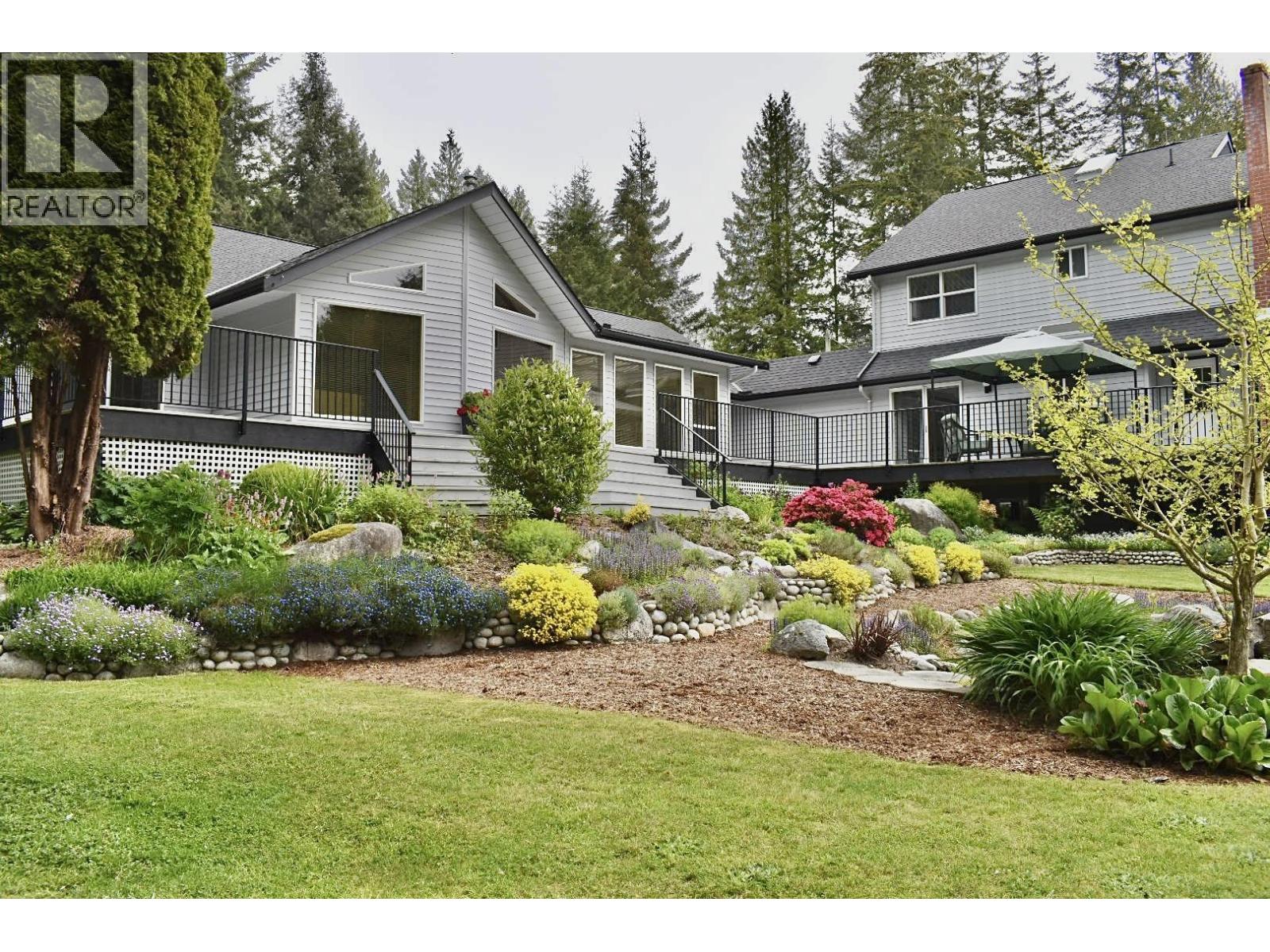 1499 Hanbury Rd, Roberts Creek, BC V0N 2W1