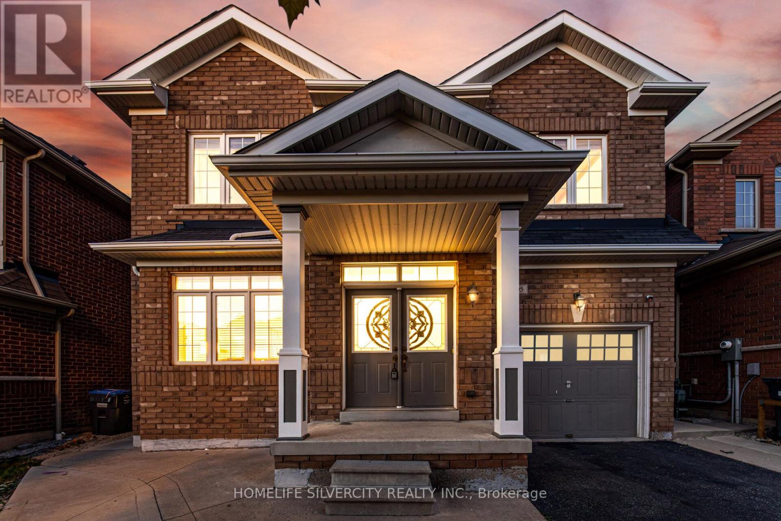 105 Aylesbury Dr, Brampton, ON L7A 0G2