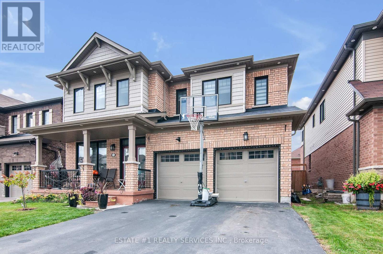 59 July Ave, Hamilton, ON L8J 0M4