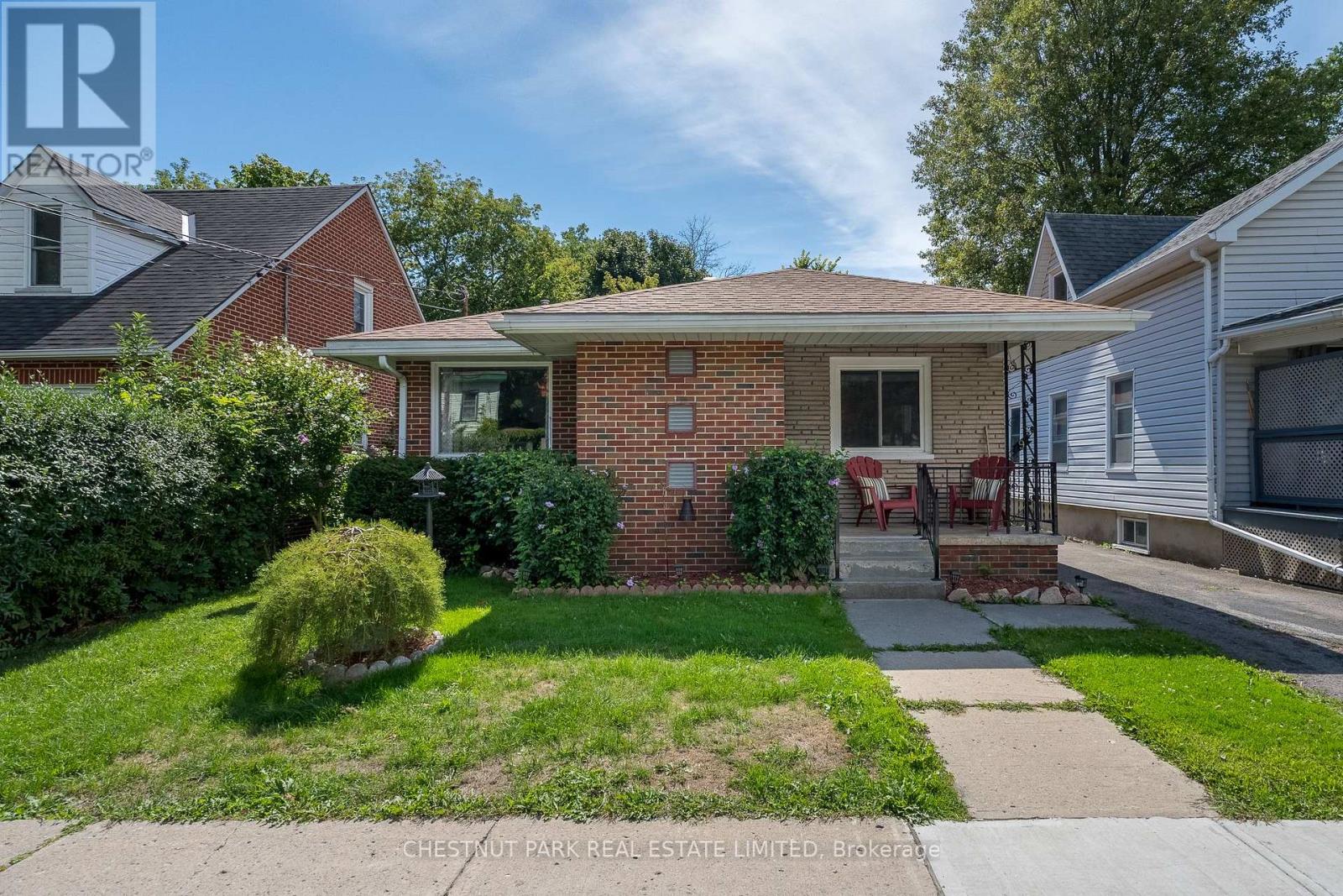 9 Downes Ave, Prince Edward County Picton, ON K0K 2T0