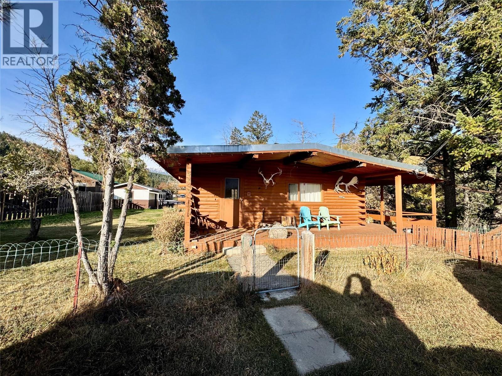 9209 Moffat Ave, Wilmer, BC V0A 1K5