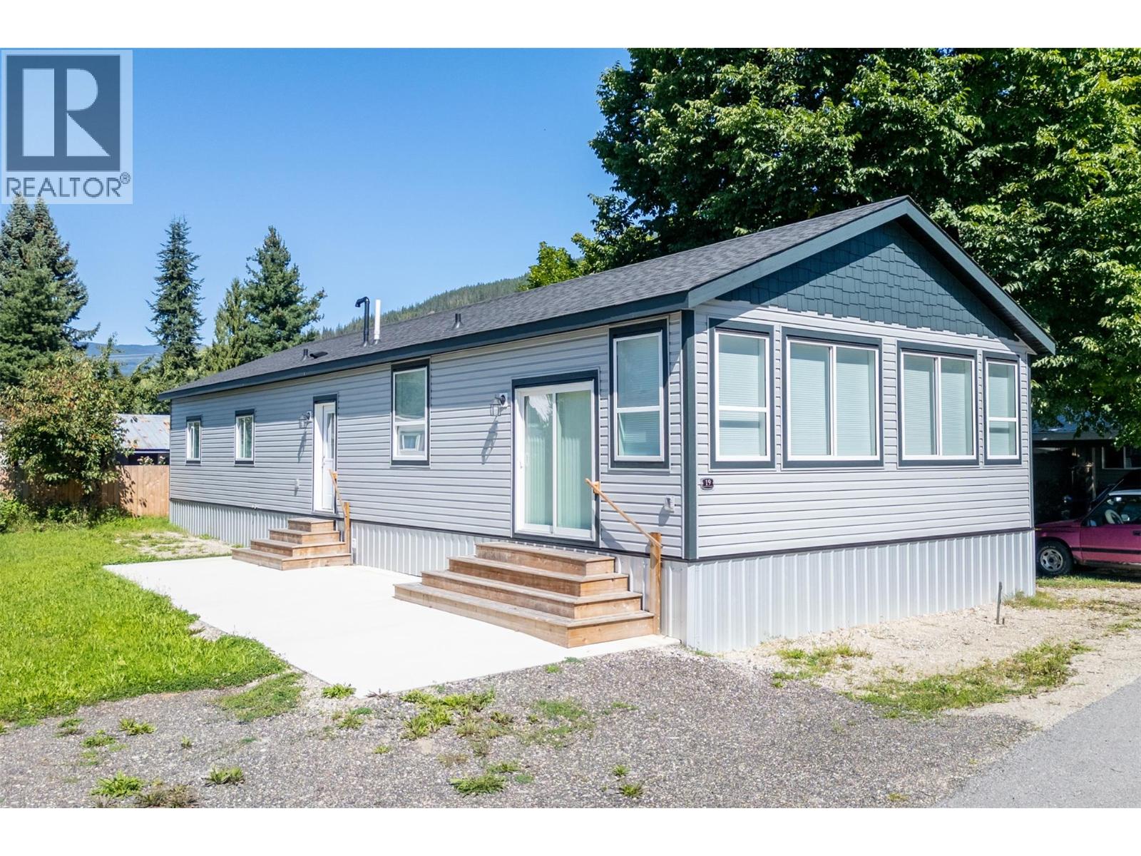 1204 Maplewood Street Unit 19, Revelstoke, BC V0E 2S0