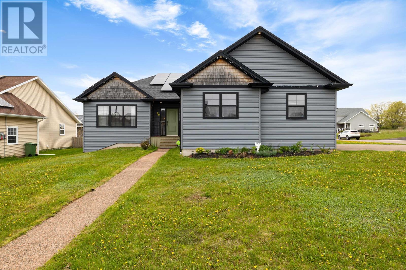 90 Essex, Charlottetown, PE B1E 0G8