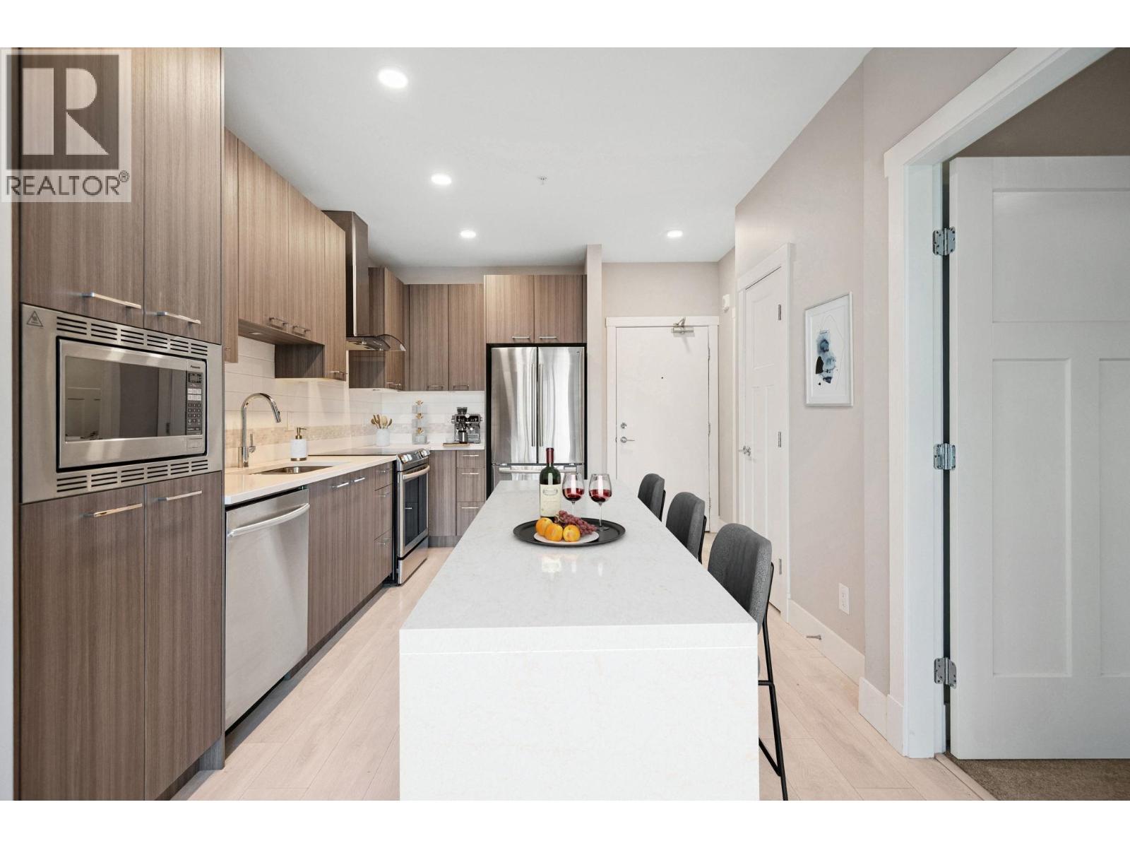 4690 Hawk Lane Unit 315, Tsawwassen, BC V4M 0C4