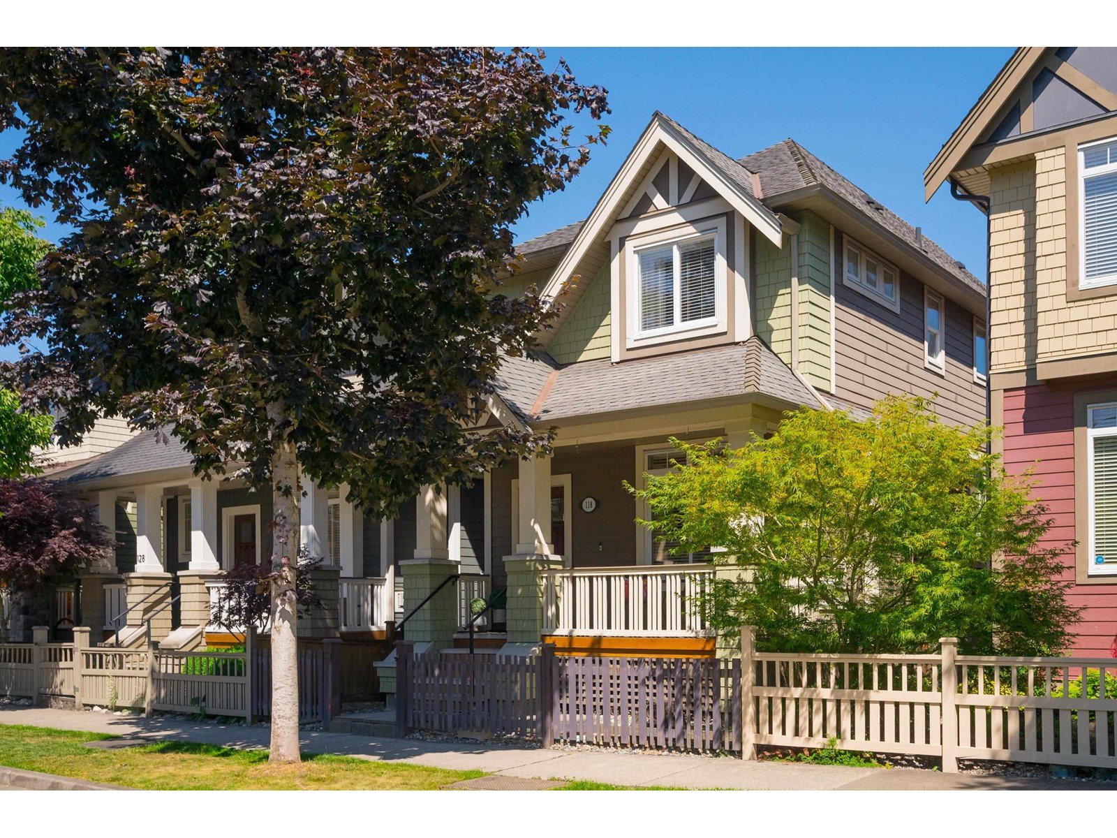 172 Street Unit 118 #a, Surrey, BC V3Z 9R2