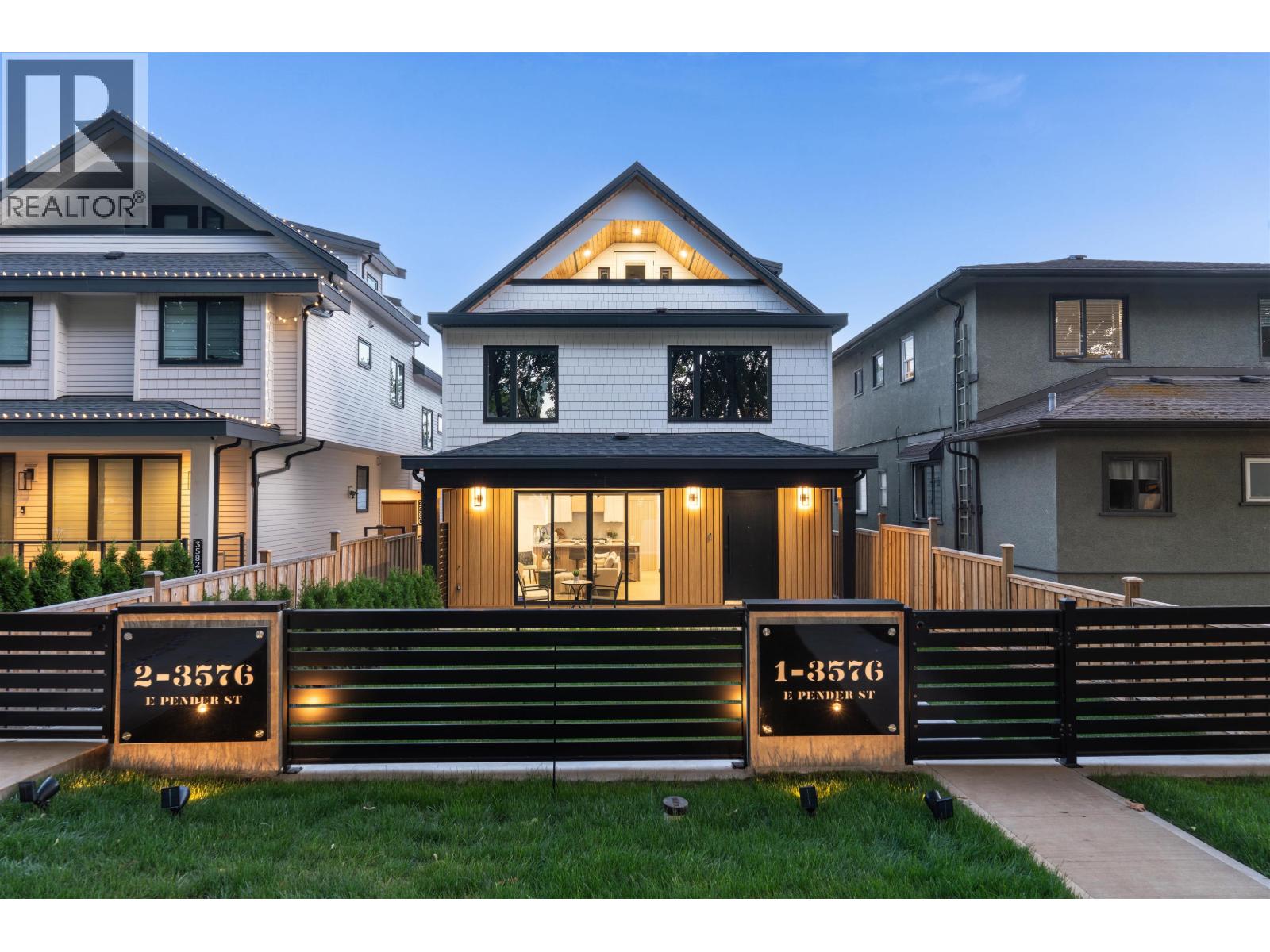 3576 E Pender Street Unit 1, Vancouver, BC V5K 2E3