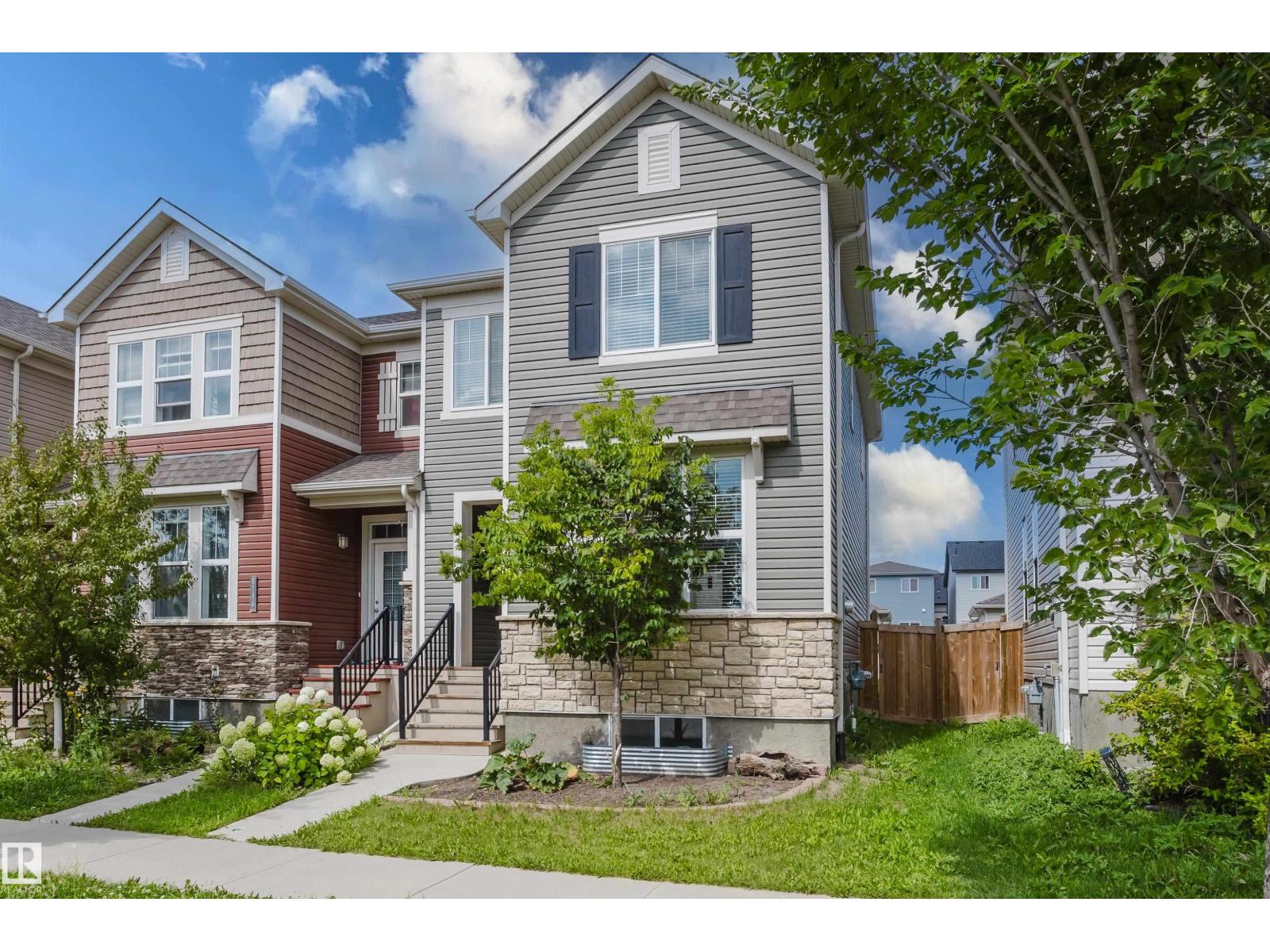8144 Chappelle Way SW, Edmonton, AB T6W 3K8