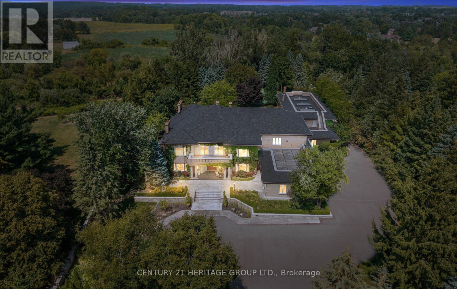 150 Collard Dr, King, ON L7B 1E4