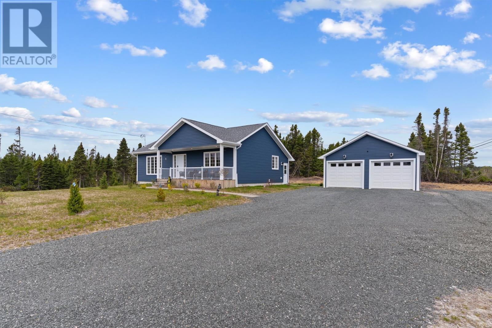 9 Northside Rd, Eastport, NL A0G 1Z0