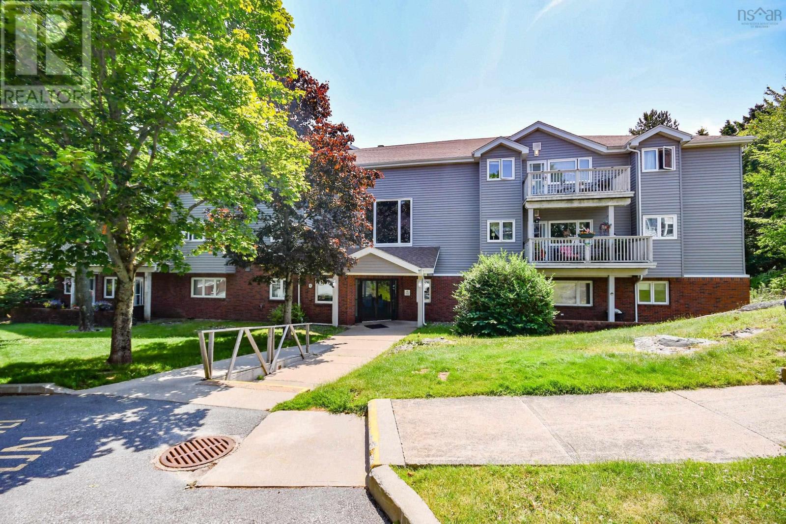 118 Farnham Gate Road Unit 307, Halifax, NS B3M 4A1