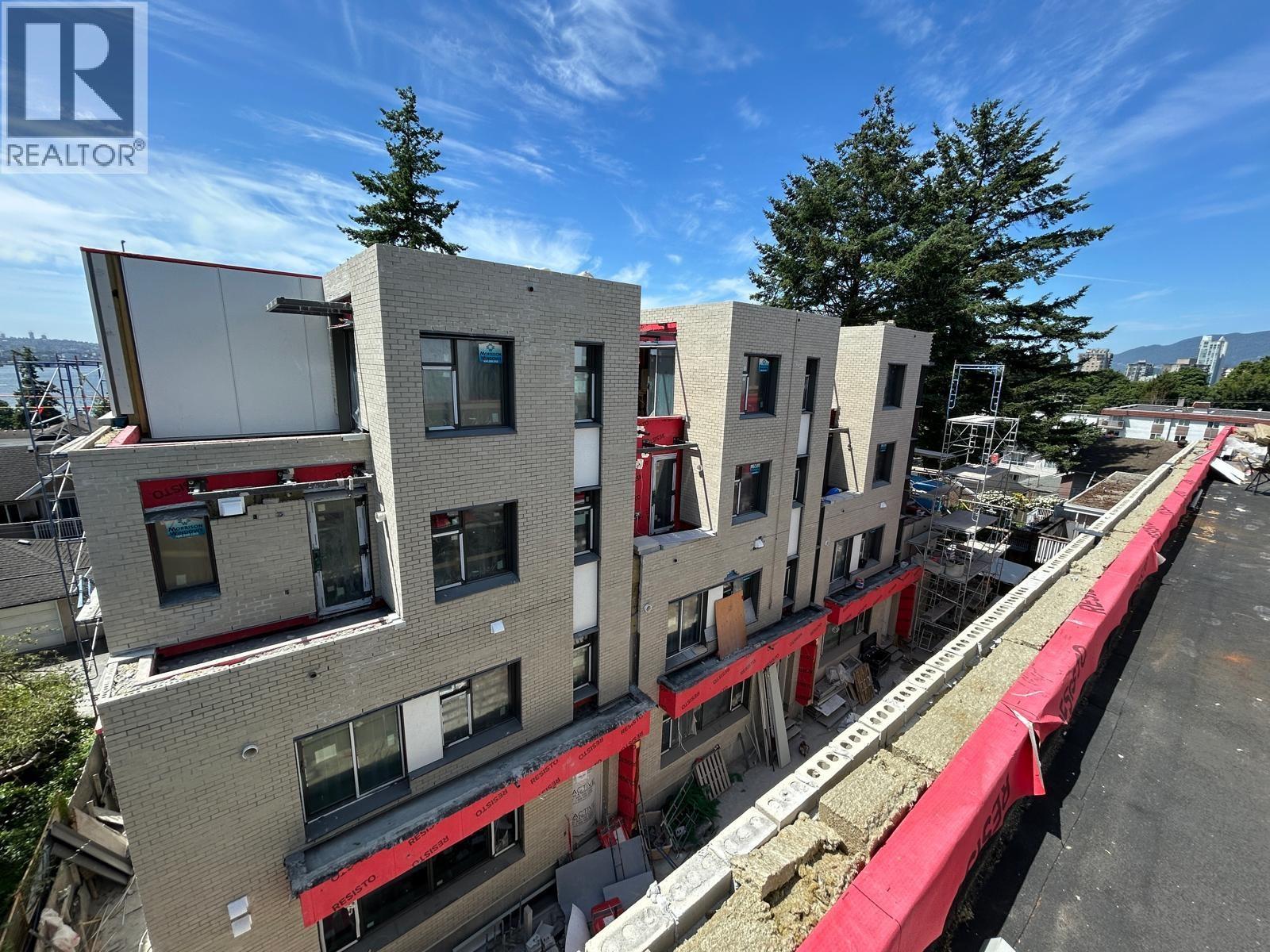 433 East 3rd Street #103b, North Vancouver, BC V7L 1G3