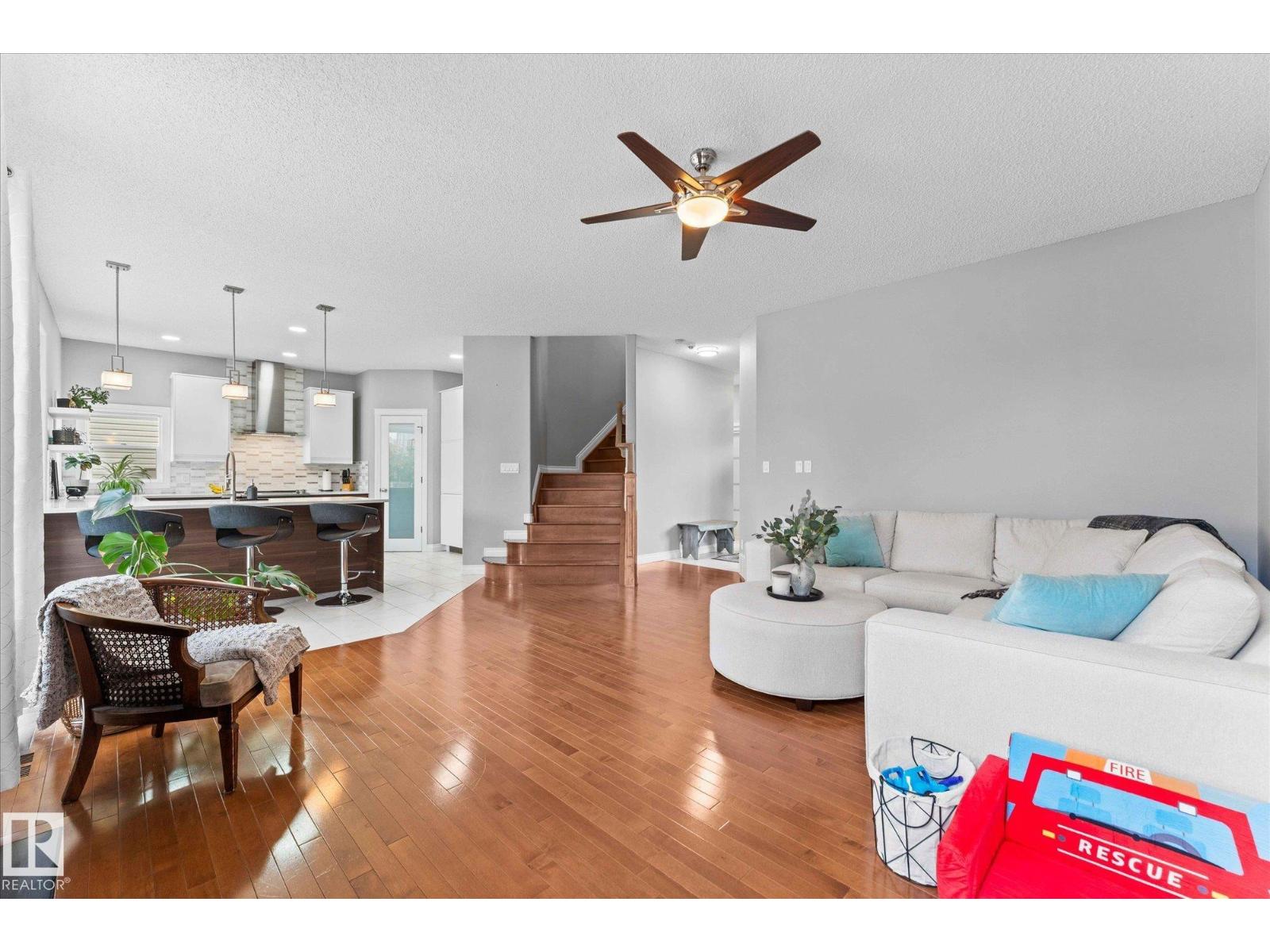 26 Linkside Way, Spruce Grove, AB T7X 4L5