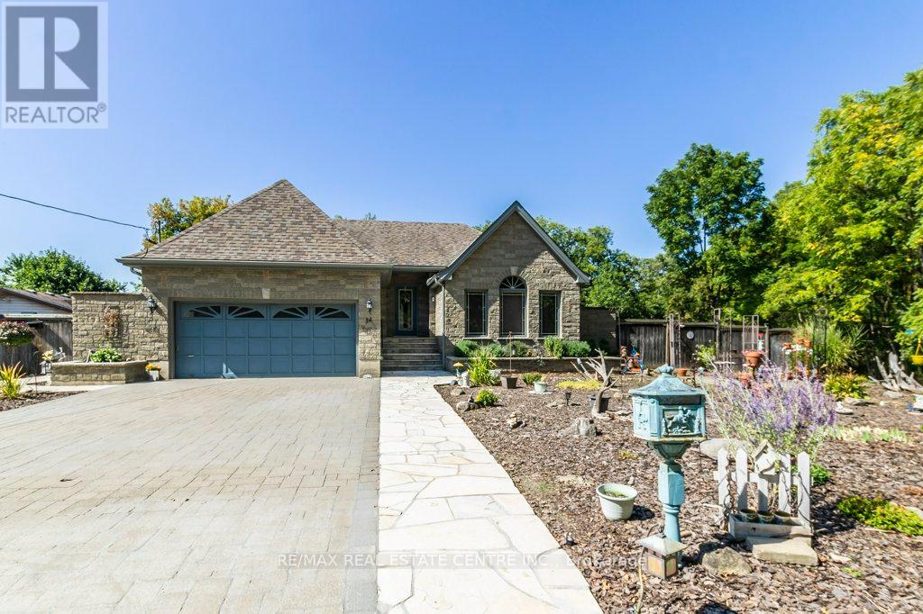34 Nimmo St, Brant Paris, ON N3L 2H9