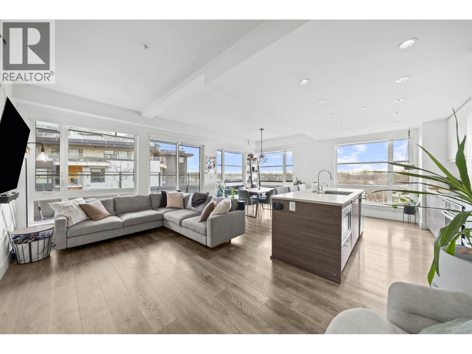3488 Sawmill Crescent Unit 615, Vancouver, BC V5S 0C7