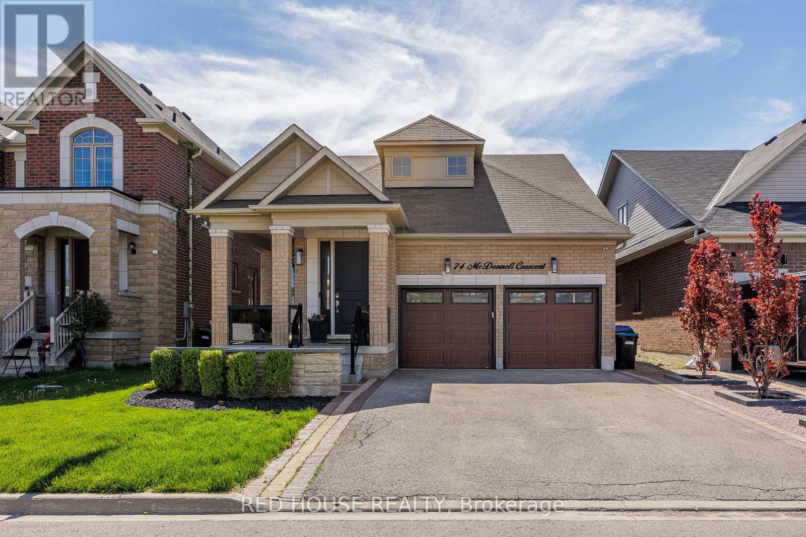 74 Mcdonnell Cres, Bradford West Gwillimbury, ON L3Z 0S8