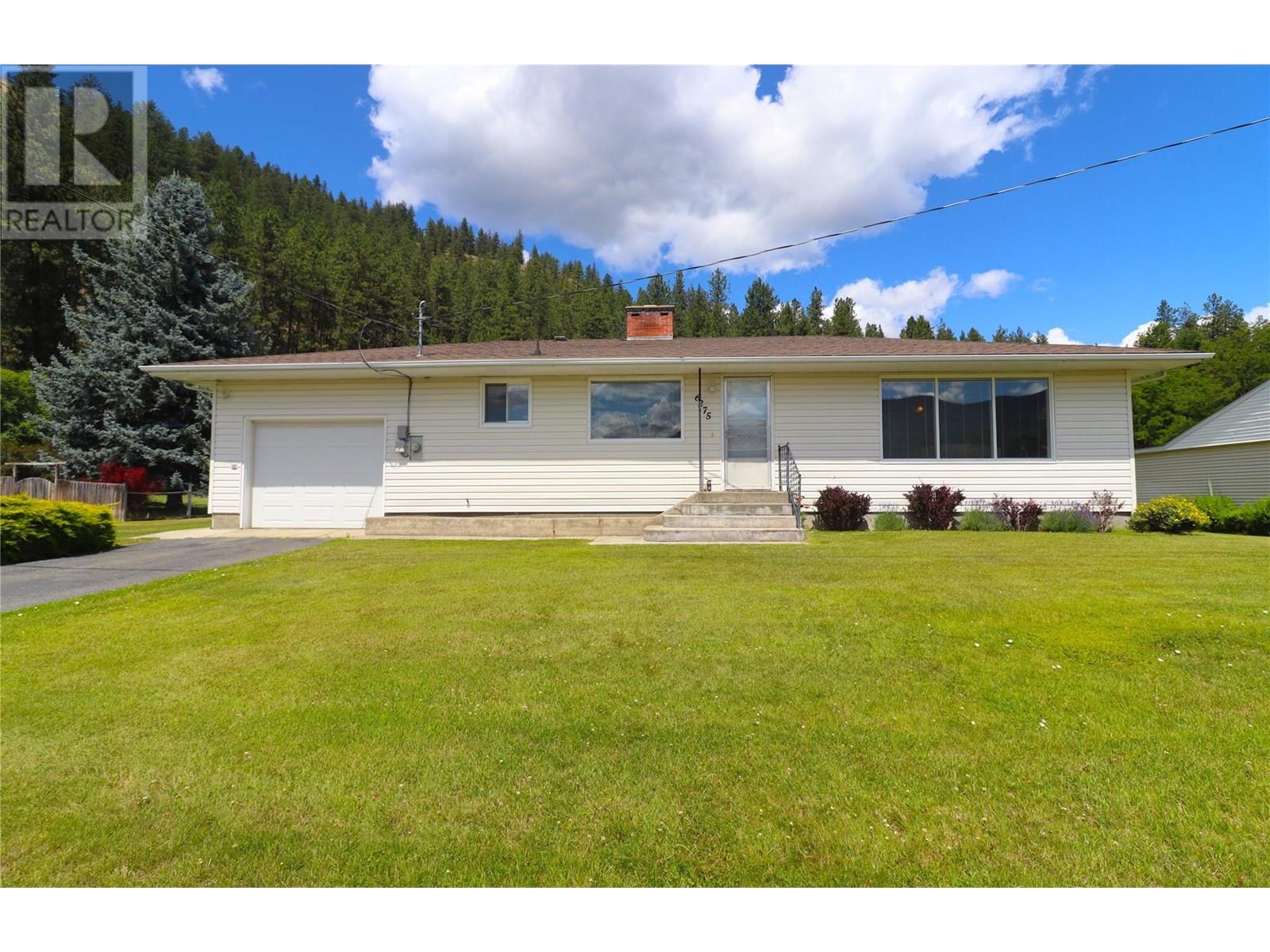 6275 College Rd, Grand Forks, BC V0H 1H2