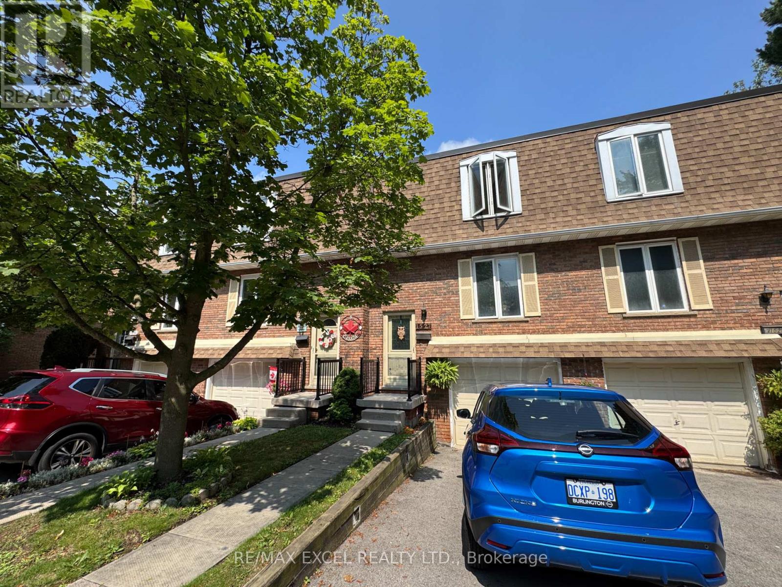 1527 Westminster Pl, Burlington, ON L7P 2B4