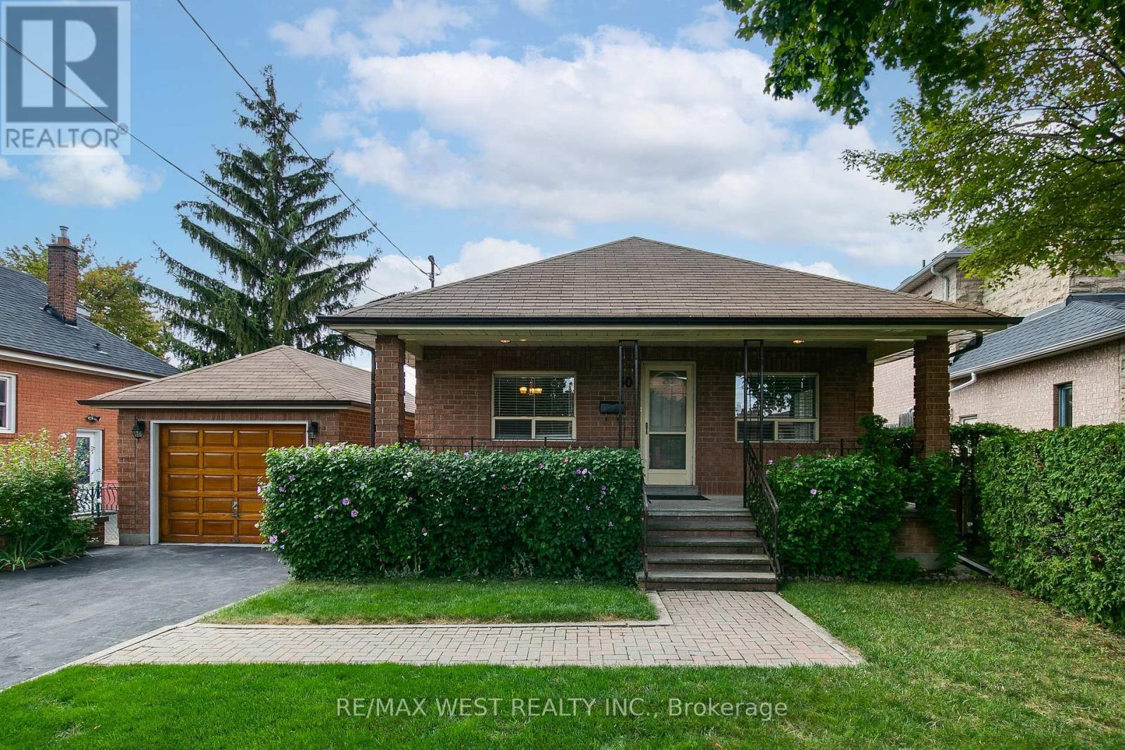 50 Larchmere Ave, Toronto Humber Summit, ON M9L 2N3