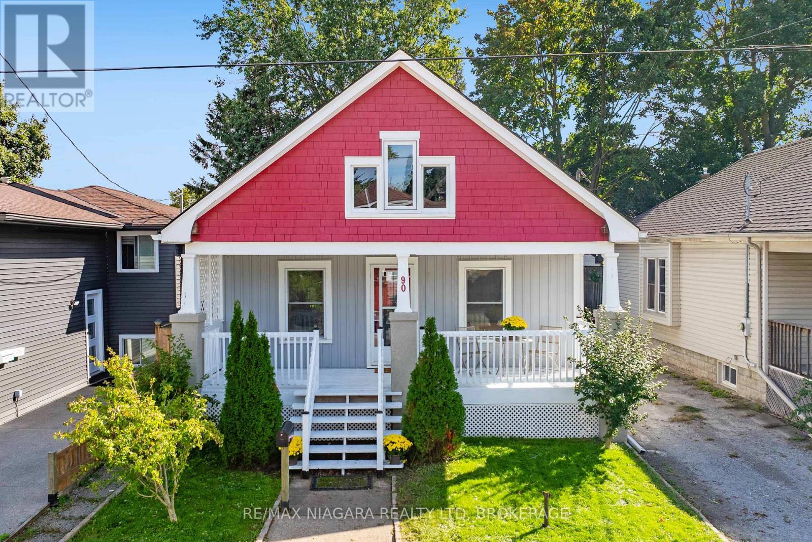 90 Pleasant Ave, St. Catharines, ON L2R 1Y1