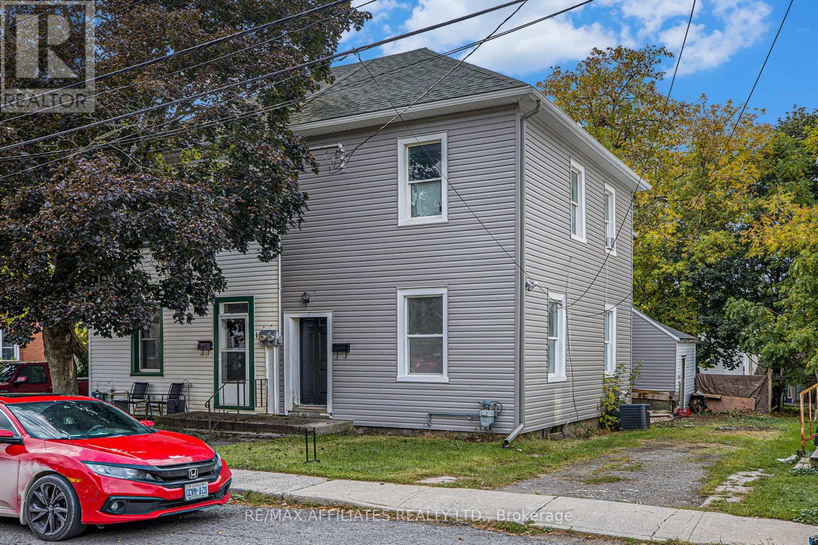 20 Montague St, Smiths Falls, ON K7A 2M1