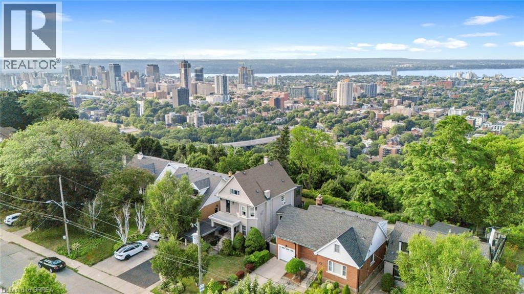 47 Mountain Park Ave, Hamilton, ON L9A 1A1