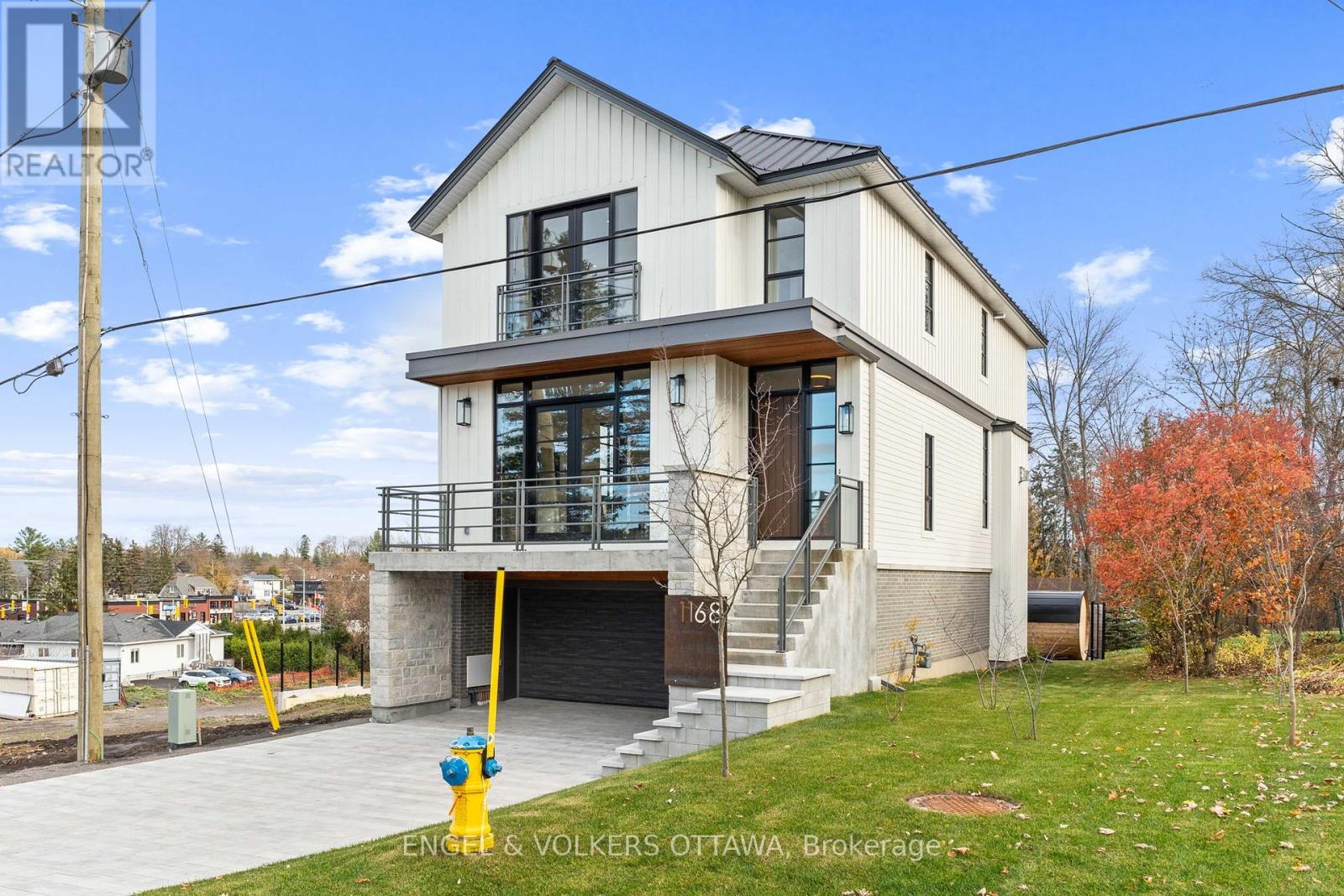 1168 Highcroft Dr, Ottawa, ON K4M 0Z1