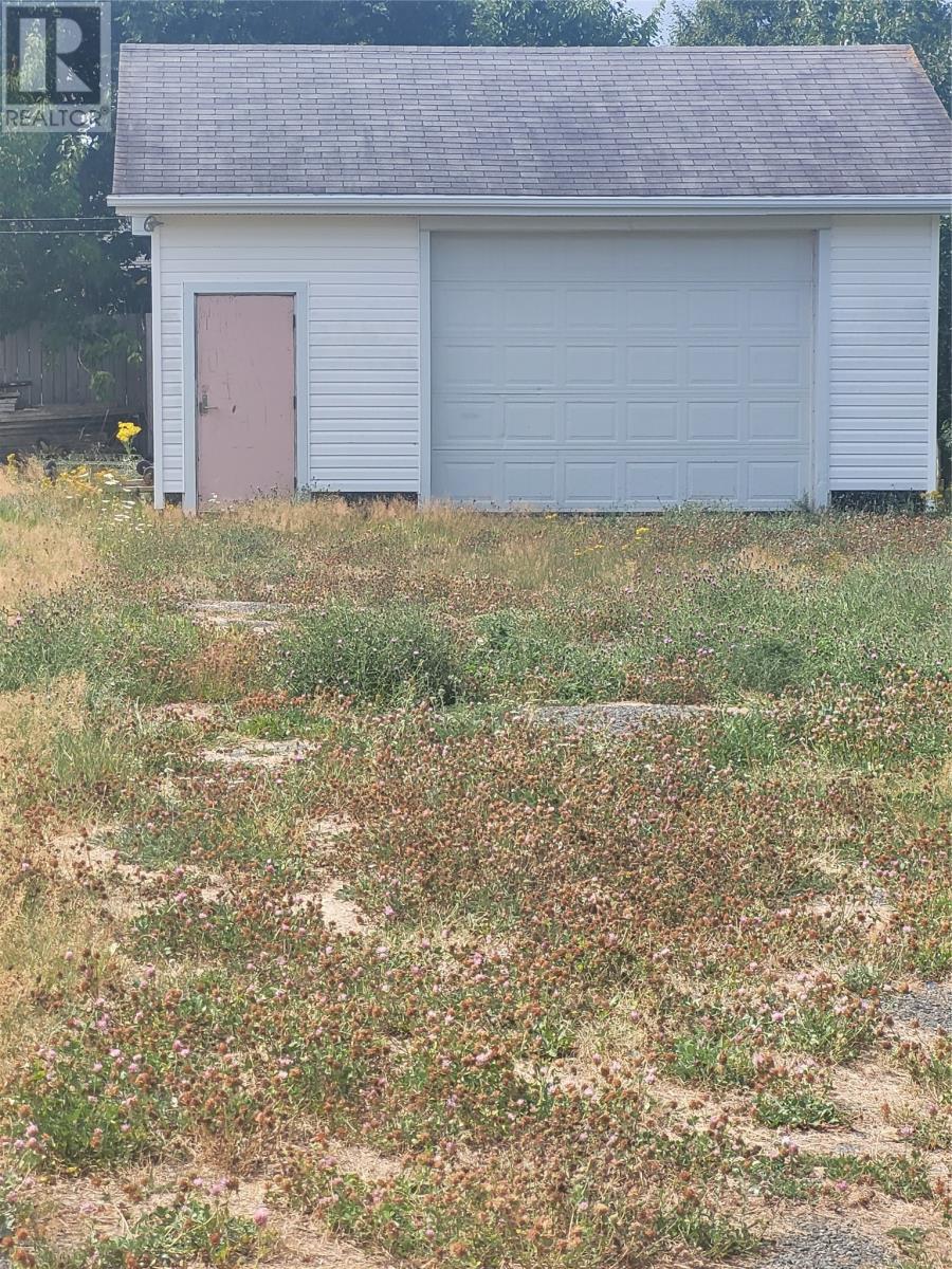 18 Woodgrove Acres, Conception Bay South, NL A1X 6G3