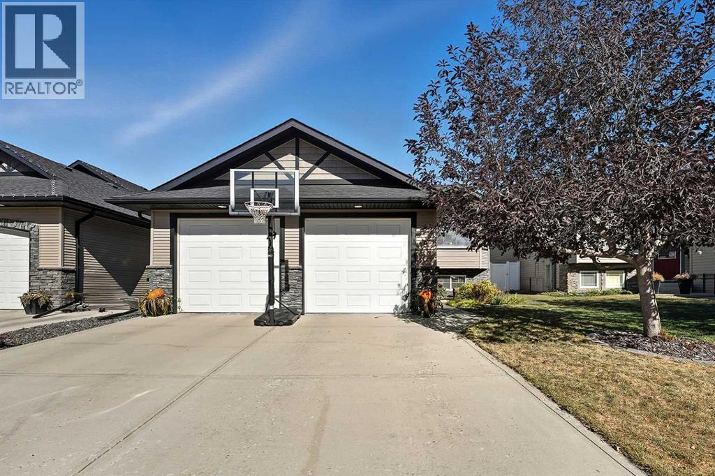 8 Van Dorp St, Red Deer, AB T4R 0G3